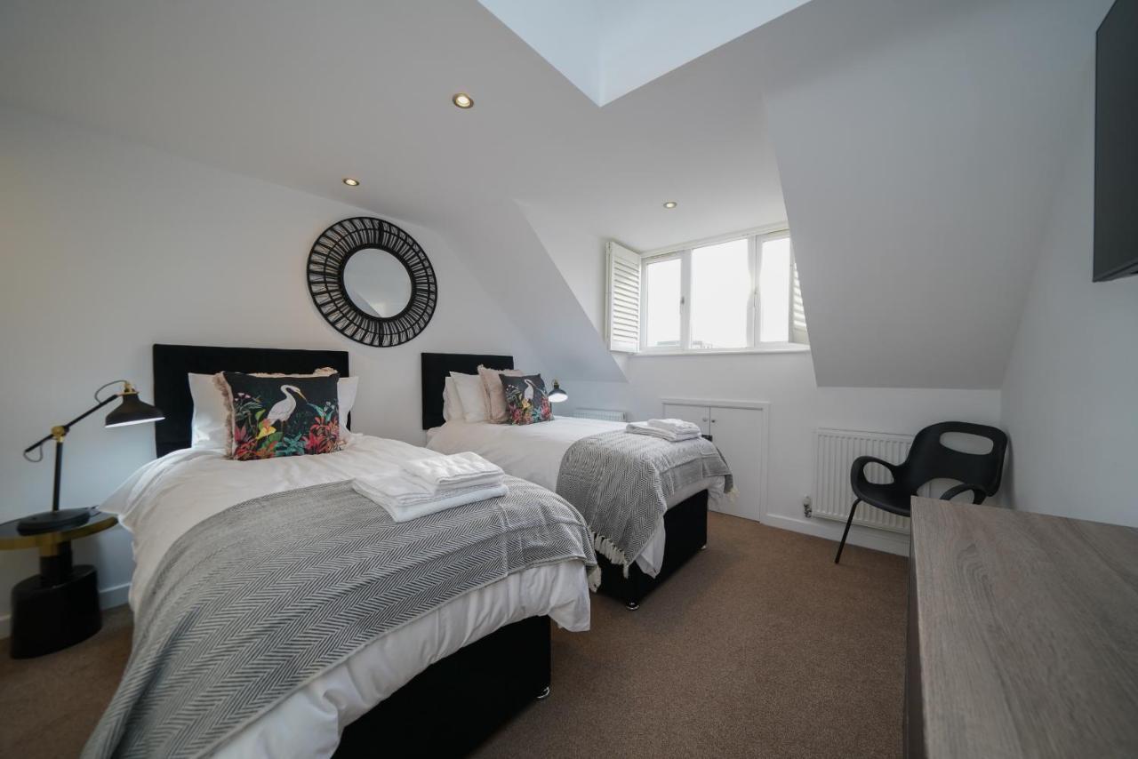 Castle Townhouse Kenilworth - Private Parking - 24 Hr Gym Access - Town Centre Apartamento Exterior foto
